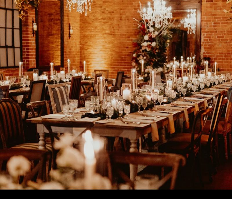 Historic Courtyard Venue with Bright Studios in Los Angeles