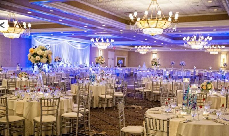 Lake Zurich Banquet Hall With Catering for Weddings and Company Events