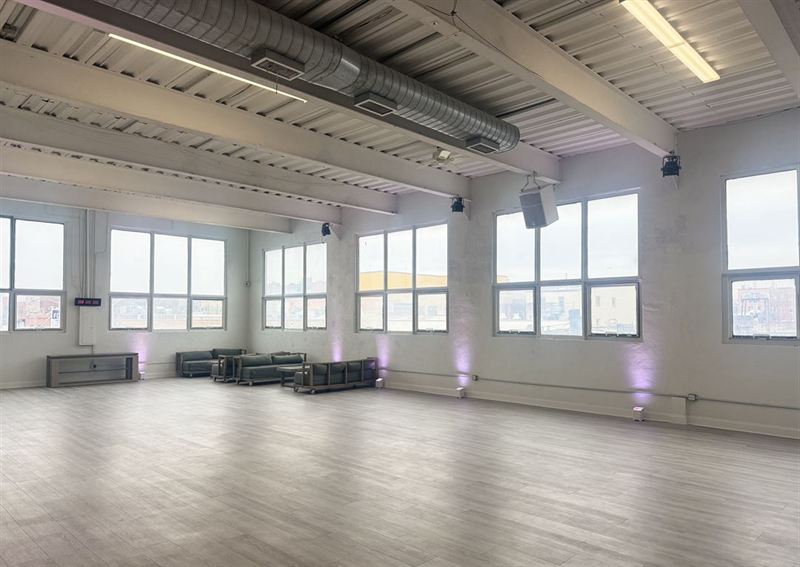East Williamsburg Event Loft With Eighteen-Foot Ceilings and Full Bar