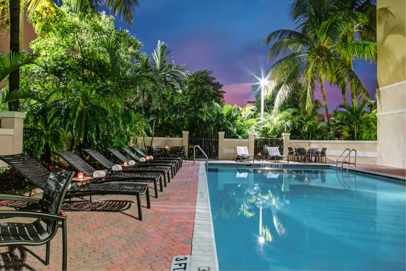 Flexible Plantation Hotel Meeting Space with Catering and Guest Rooms