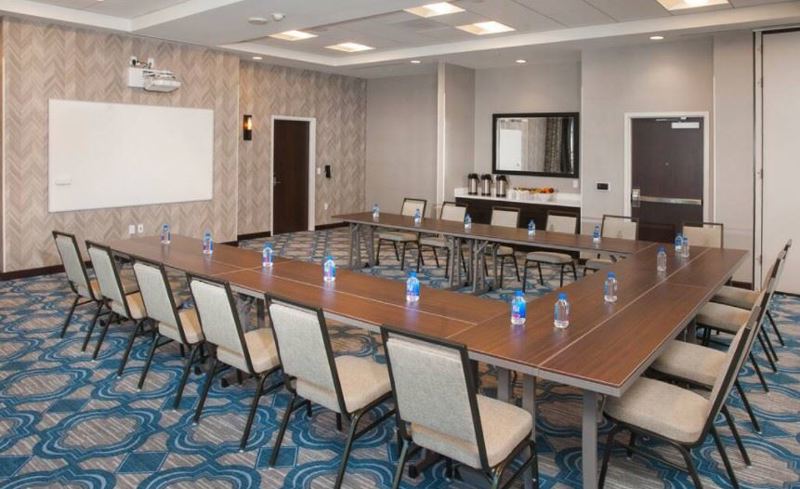 Downtown Hotel Meeting Space with Patio in Burbank, CA