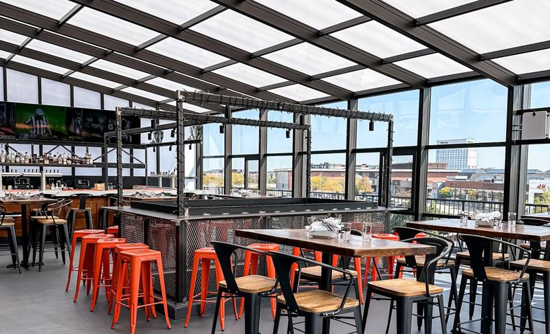 Lombard Restaurant Event Space With Outdoor Space for Meetings and Company Events