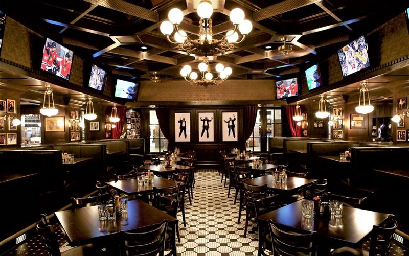 Lakefront Navy Pier Tavern for Private and Corporate Events