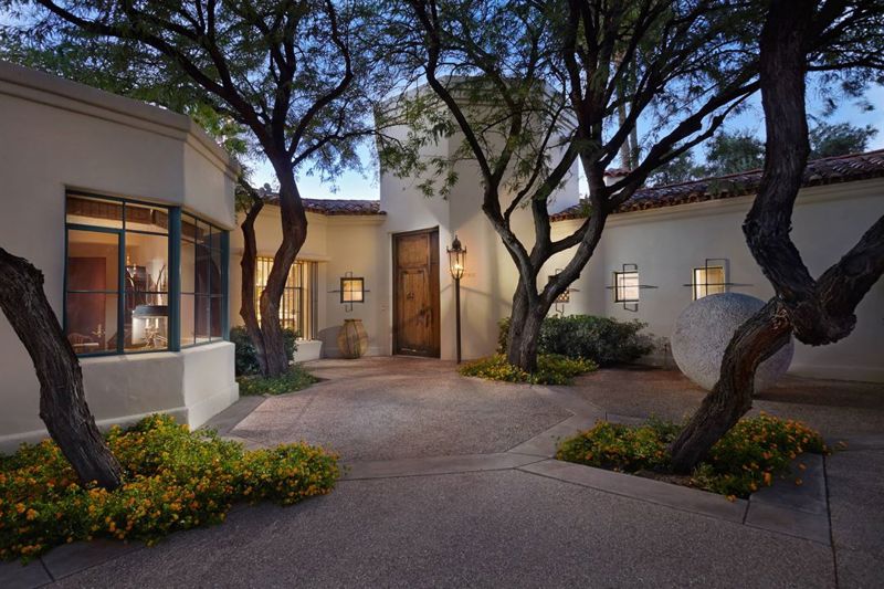 Historic District Wine Tasting Room for Private Celebrations