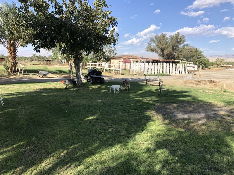 Thermal Ranch Venue with Garden, Barn and Large Outdoor Capacity