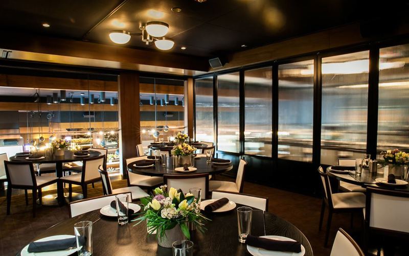 Modern River North Steakhouse for Business Dinners and Client Entertaining