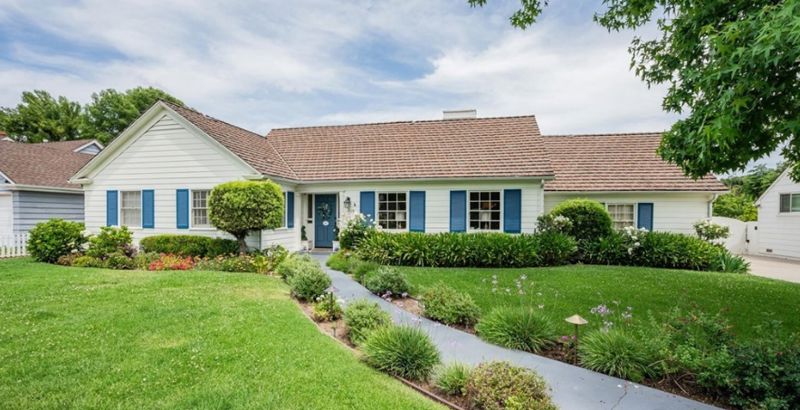 Filming-friendly Estate with Pool and Outdoor Entertaining Areas