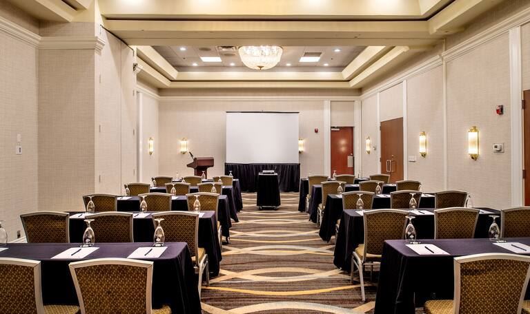 Doubletree By Hilton Hotel Collinsville St Louis Hotel Event Venue in Collinsville in Collinsville, IL