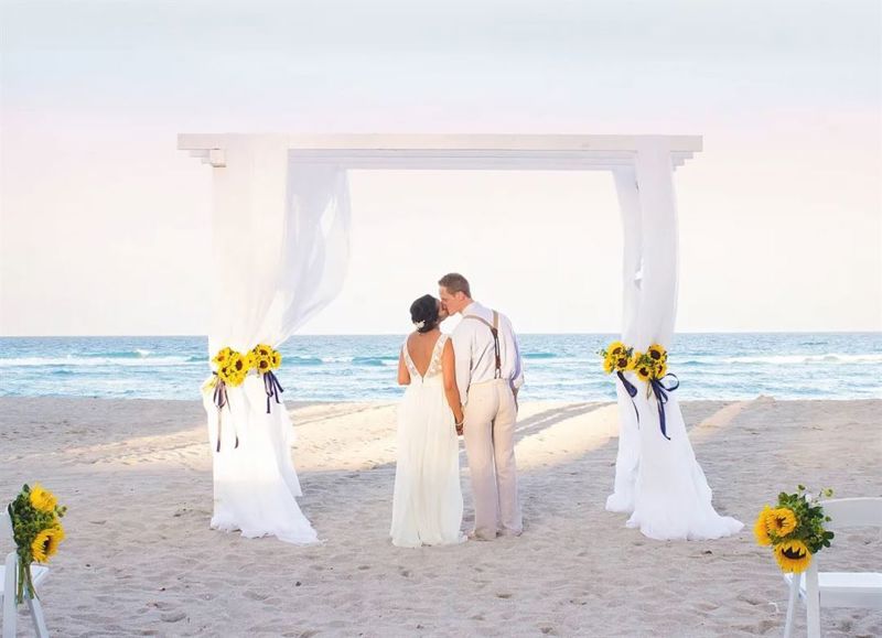 Oceanfront Sunny Isles Resort with Ballroom, Terraces and Beach Events