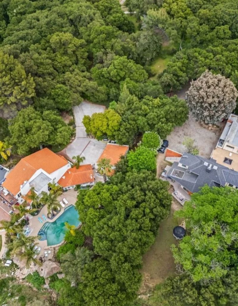 5-acre Monte Nido Estate with Pools and Mountain View