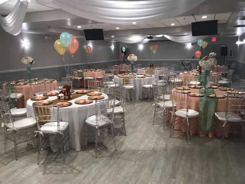 Flexible Banquet Hall Near the Airport with Ballroom Packages