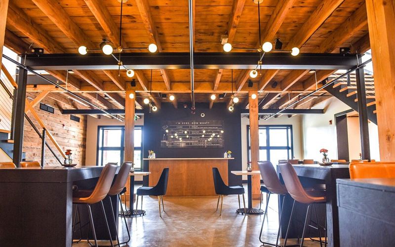 Historic Vineyard Barn With Pavilion, Wine Lounge and Farmhouse Lodging
