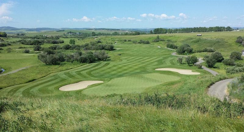 Golf Course Clubhouse with Private Room for Parties and Group Outings
