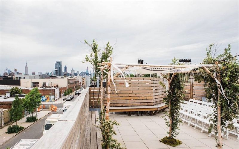 Greenpoint Factory Venue With Vaulted Hall and Skyline Rooftop