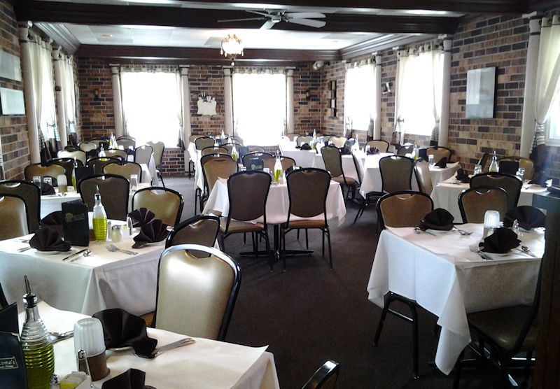 Des Plaines Italian Restaurant with Private Room for Family Gatherings