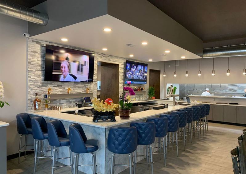Modern Vietnamese Restaurant for Chicago Parties and Office Events