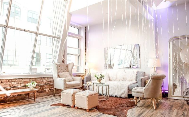 Design-Forward Lakeview Studio for Intimate Parties and Creative Events