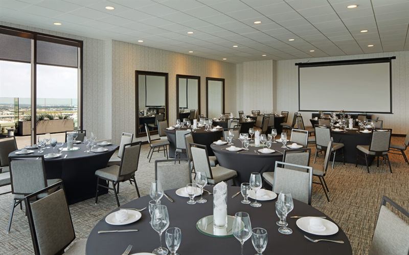 H Hotel Los Angeles, Curio Collection by Hilton hotels & resorts / rooftop venues in Los Angeles, CA photo