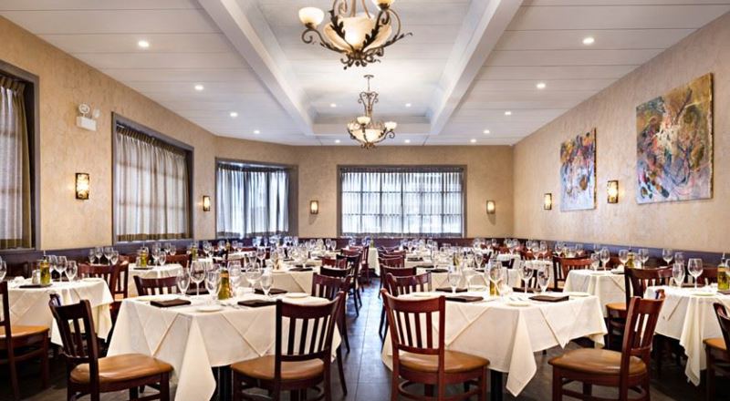 Warm Streeterville Italian Restaurant for Rehearsal Dinners and Family Celebrations