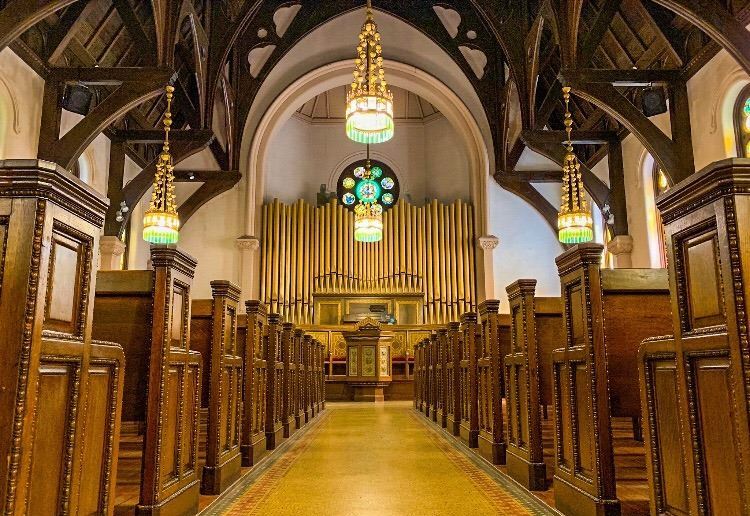 Historic Tiffany Chapel With Stained Glass for Ceremonies