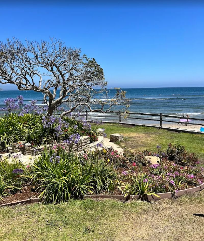 Historic Malibu House with Oceanfront Lawn