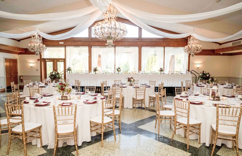 West Chicago Golf Club with Lakeside Ceremony Space for Weddings