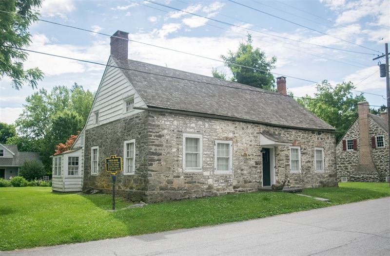 New Paltz Historic District With Stone Houses and Event Lawns