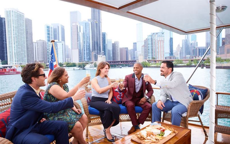 Chicago River Cruise Venue with Skyline Views for Weddings and Dinners