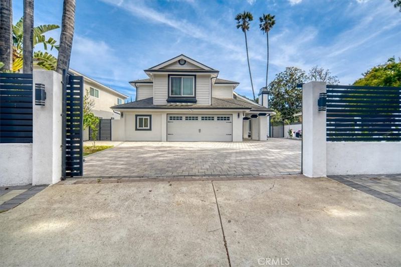 Sherman Oaks Pool House mansions & homes / outdoor venues in Sherman Oaks, CA photo