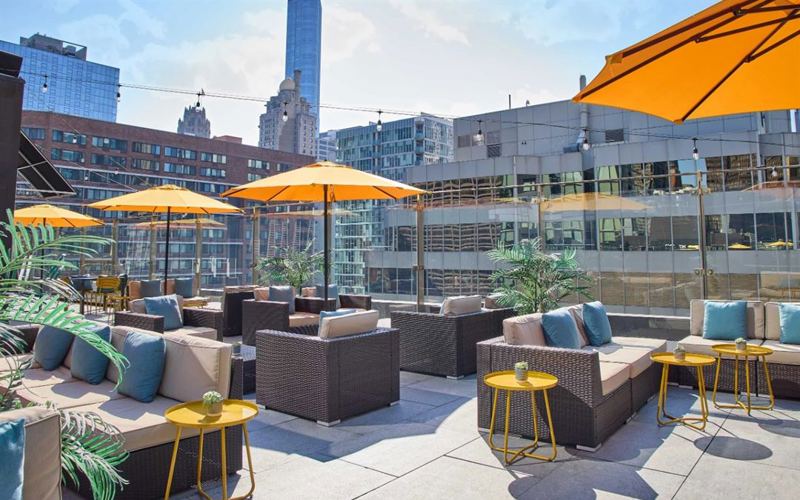 Boutique Streeterville Hotel with Rooftop and Two Indoor Ballrooms