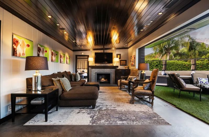 Hillside View Home with Patio, Fire Pit and Mountain City Backdrops