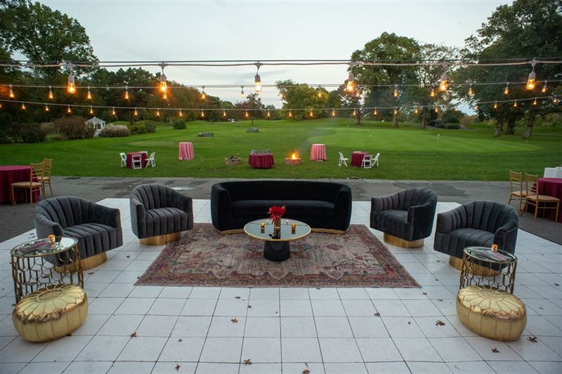 Bronx Golf Course Wedding Venue With Glass Ballroom, Gazebo and Park Views