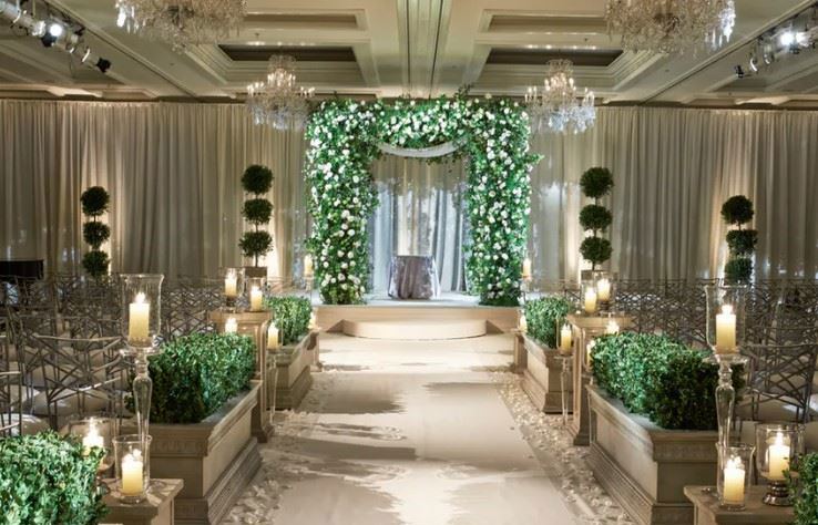 Luxury Gold Coast Hotel with Intimate Function Rooms and Dining
