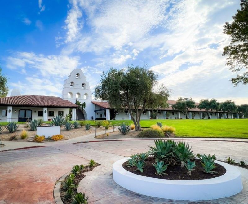 Santa Ynez Ranch Venue with Grand Barn, Courtyard, and Wedding Lawn