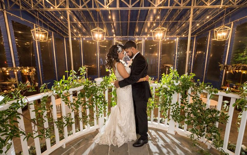 Golf-Course Wedding Venue With Gardens, Gazebo and Private Ballroom