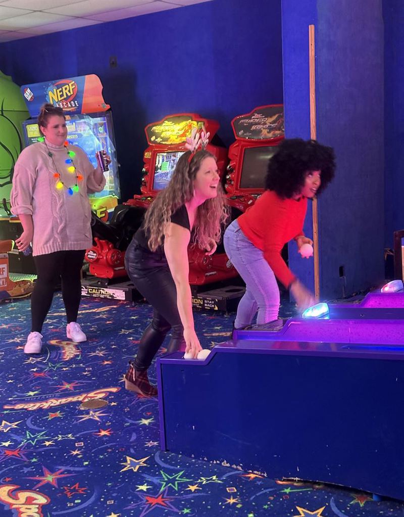 Sparkles Family Fun Center entertainment venue in Smyrna, GA photo