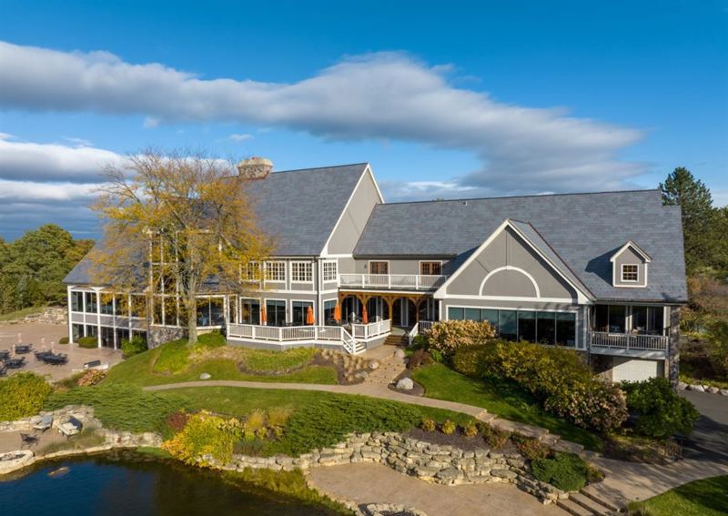 Woodstock Golf Club Venue With Stone Fireplace for Weddings and Events