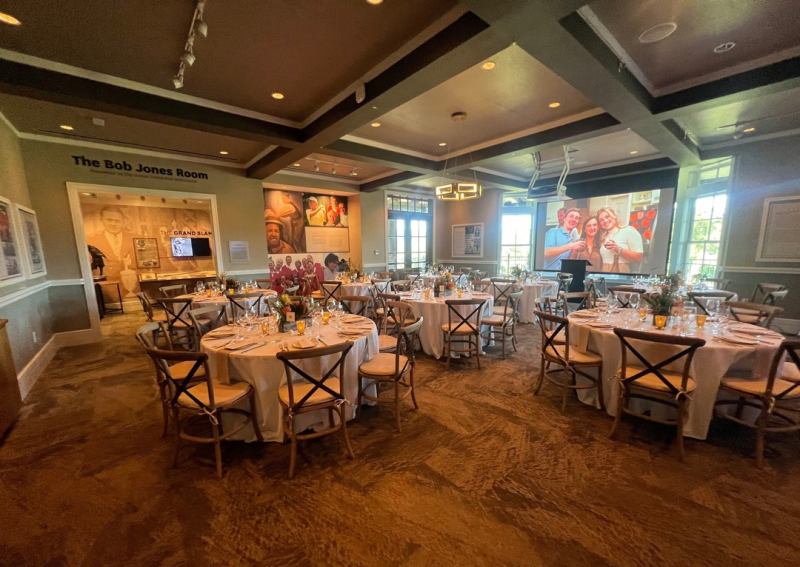 Boone's golf club restaurant in Atlanta, GA photo