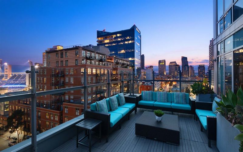 Gaslamp Boutique Hotel with Rooftop and Meeting Rooms
