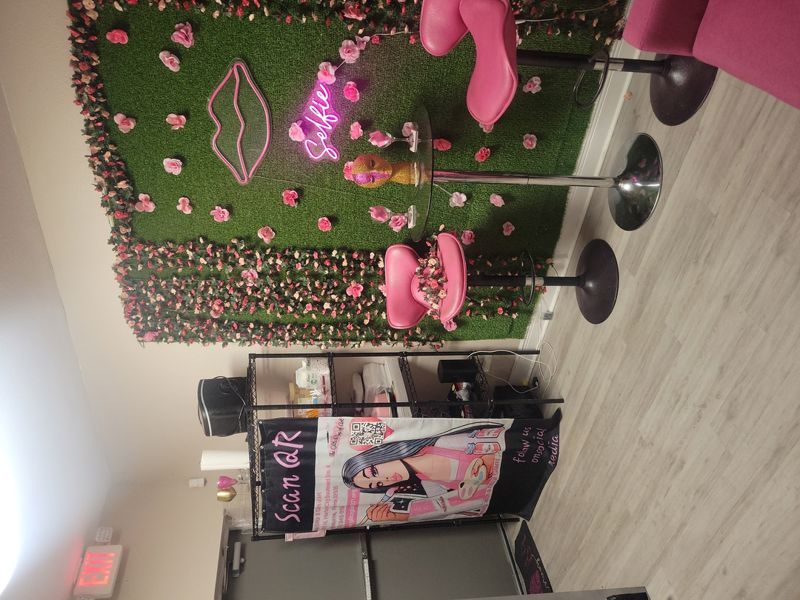Art-filled Event Studio with Flexible Open Layout and BYOB Options