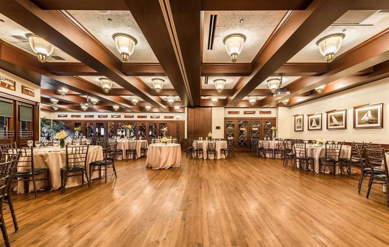 Gold Coast Seafood Restaurant with Private Rooms and Wine Cellar