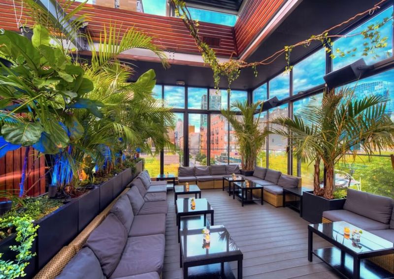 Lower East Side Multi-Level Lounge With Retractable Rooftop and DJ Booths