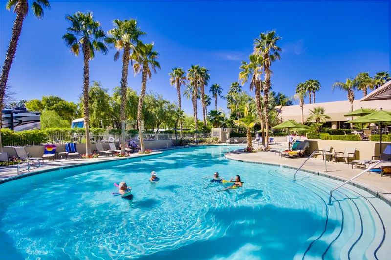 Palm Desert Resort with Lawns, Banquet Hall and Pool