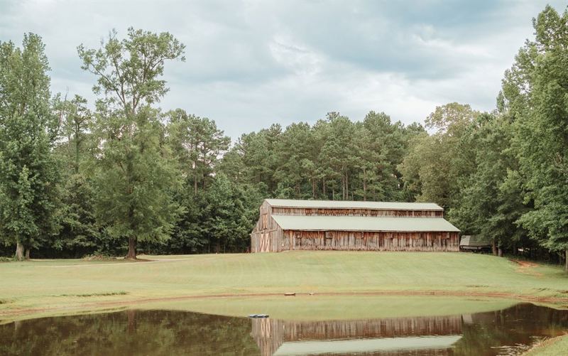 Wright Barn private event venue in Powder Springs, GA photo