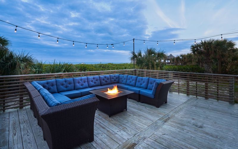 Cocoa Beach Oceanfront Hotel with Ballroom and Beach Deck