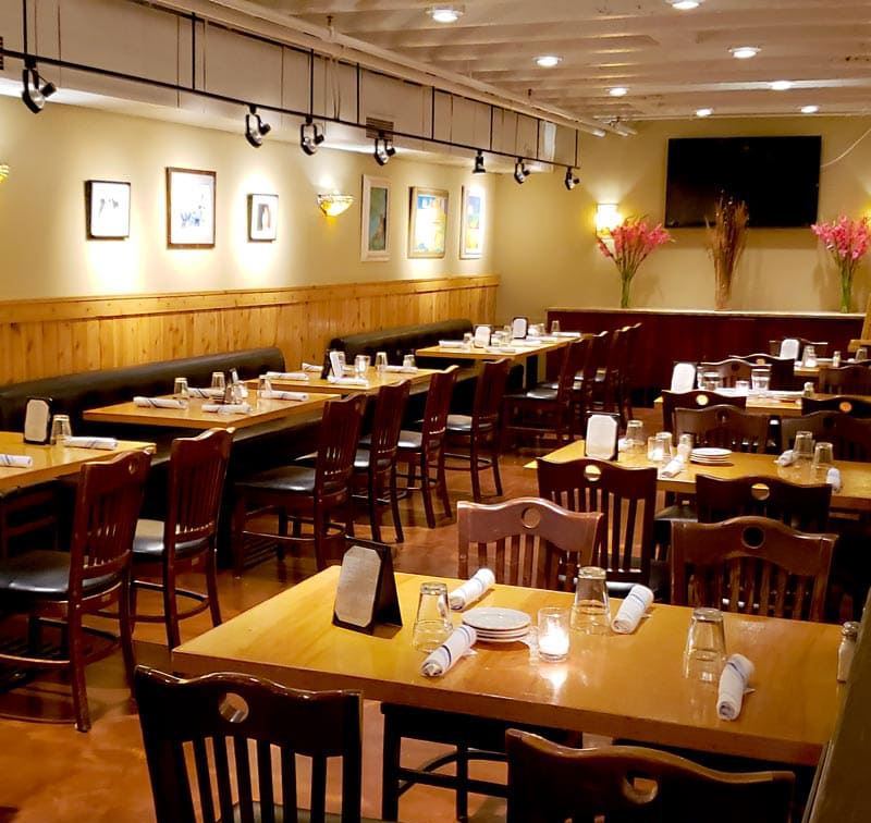 Downtown Evanston Restaurant with Art Deco Bar and Private Dining