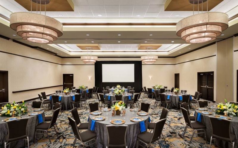 Hotel With Ballroom and Multiple Event Rooms Plus Pool, Catering