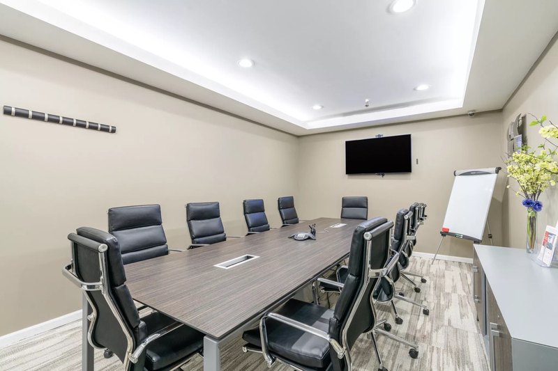 Bryant Park Room A Meeting Space for 12 Guests