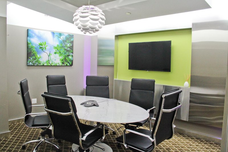 Bryant Park Room E Meeting Space for 6 Guests