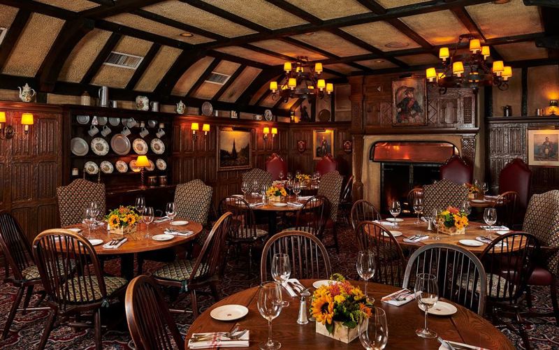 The Tam O'Shanter restaurants & bars in Los Angeles, CA photo